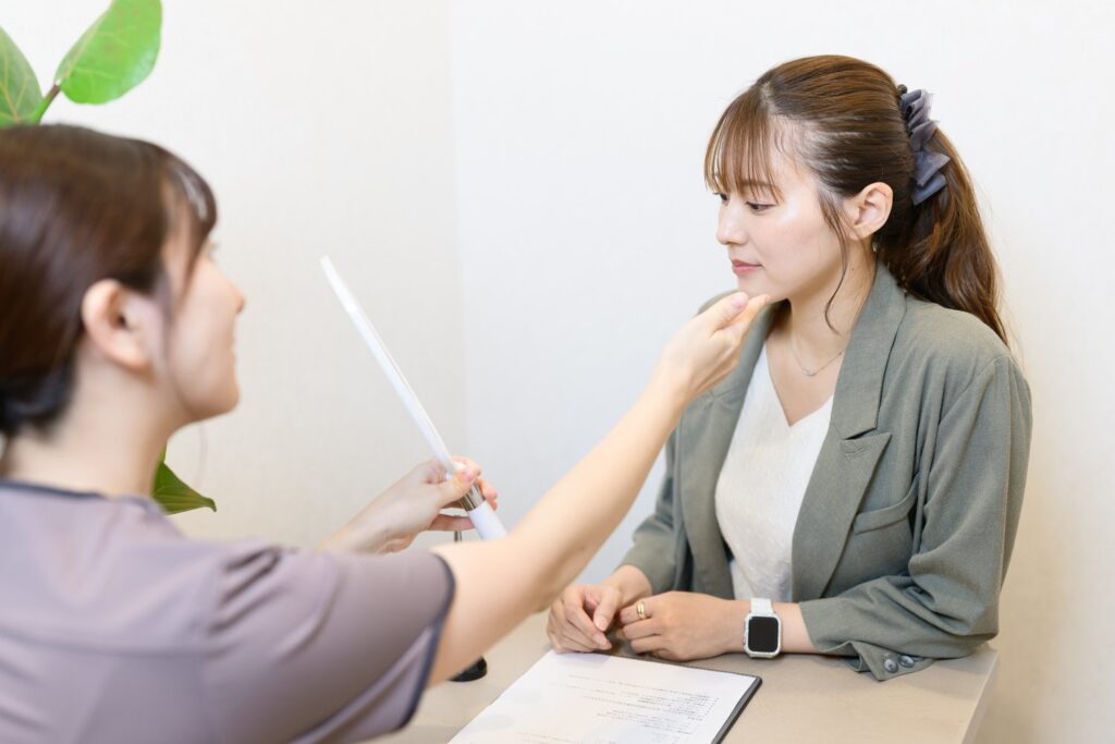 カウンセリングを受ける女性